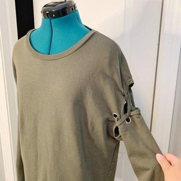 Joe’s Collection Casual Athleisure Long Sleeve Grommets Laced Casual Sweatshirt - Picture 3 of 12